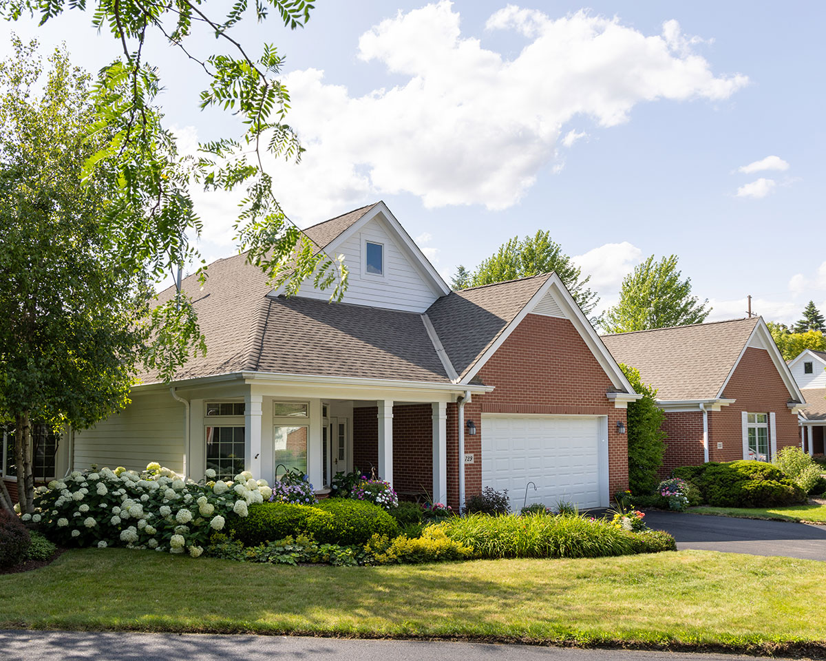 Independent Living residence with a beautifully maintained yard at The Moorings of Arlington Heights