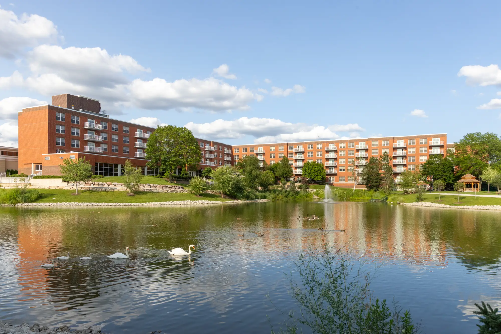 exterior of The Moorings at Arlington Heights